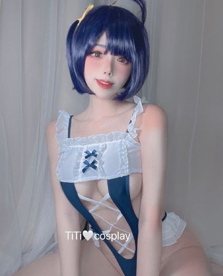 《被丈夫的下属推来推去的妻子》_高清完整视频观看